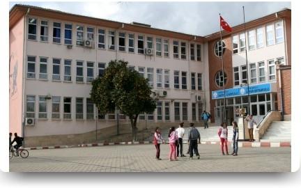 Şehit Mehmet Dinek Ortaokulu Fotoğrafı